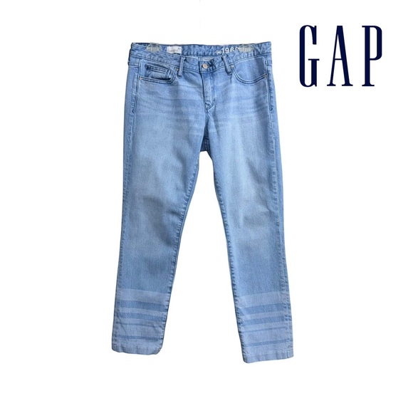 Gap (EUC) Women’s Always Skinny Capri With Unique Leg Design, Size 10 - Picture 2 of 11